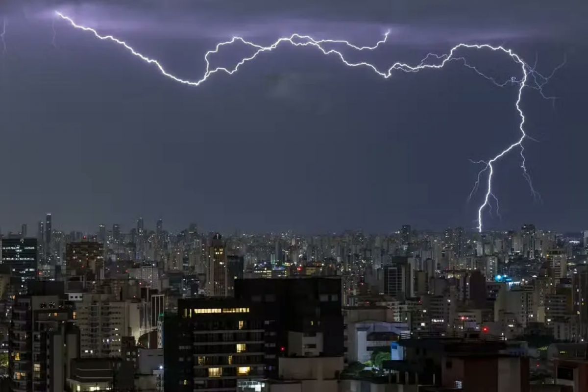 Massa de ar frio avança e pode provocar a maior onda de frio de 2026 no Brasil