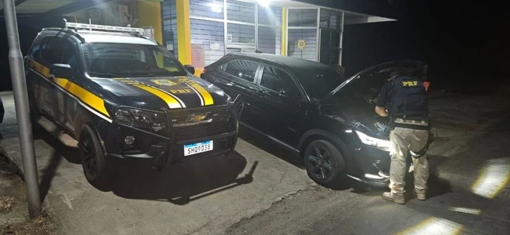 Homem é preso com carro roubado e adulterado na BR-381 em Jaguaraçu