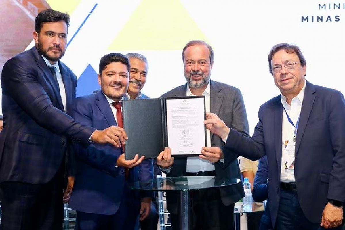 Alexandre Silveira anuncia investimentos no Vale do Aço: indústria, Polícia Federal e transporte