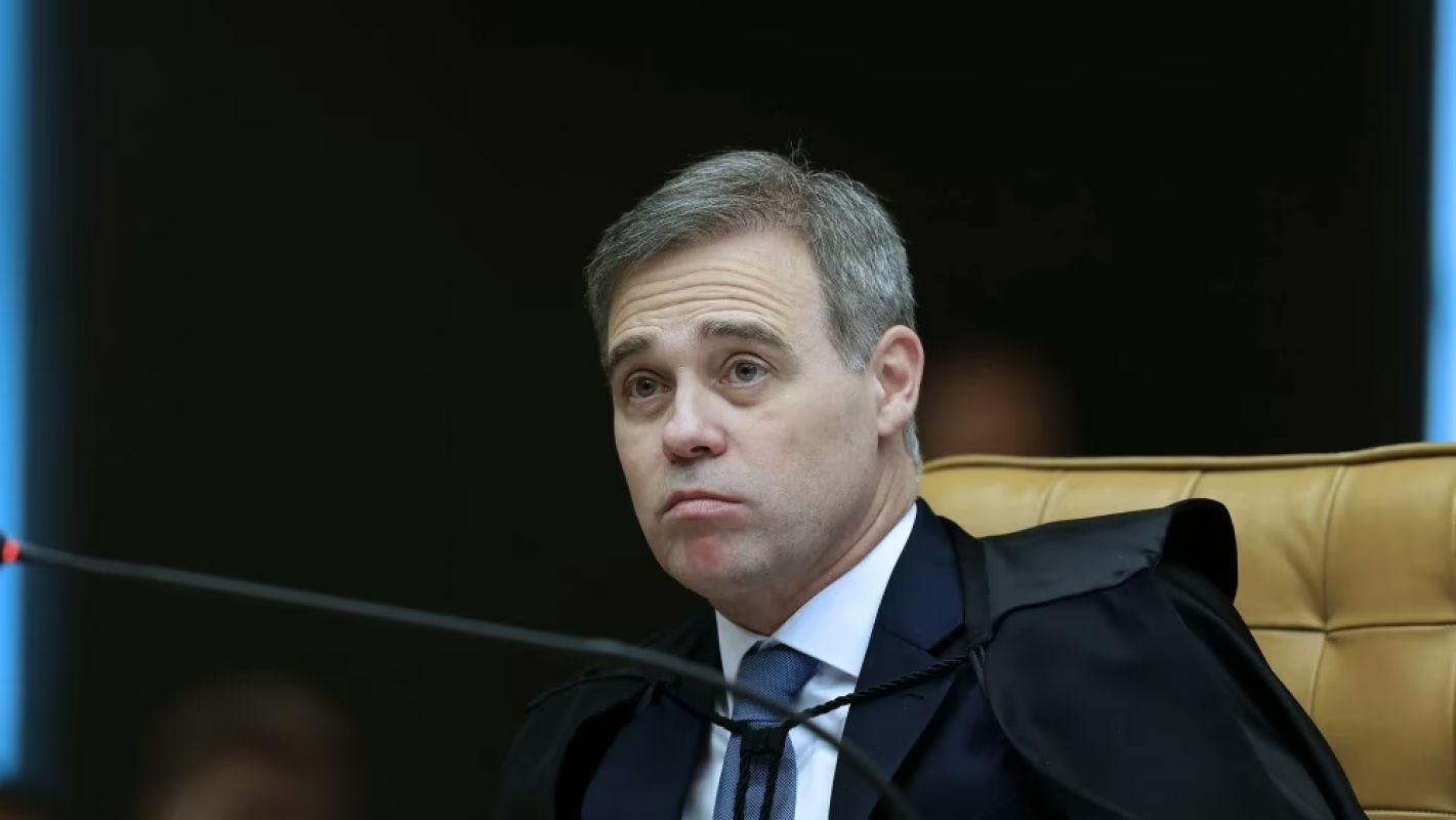 Mendonça diz que Vorcaro e outros investigados atuavam com características ‘típicas de organizações criminosas’ e libera banqueiro de comparecer à CPI