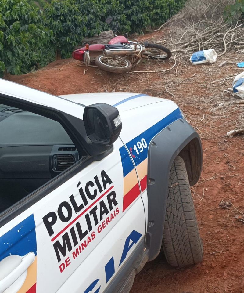 Motocicleta furtada em Manhuaçu é localizada abandonada na zona rural de Reduto