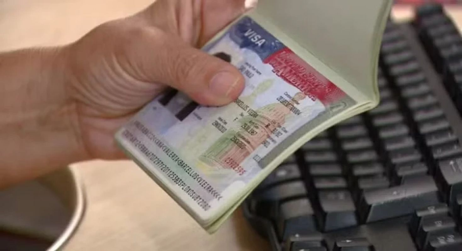 Solicitação de visto americano fica mais cara e exige planejamento antecipado