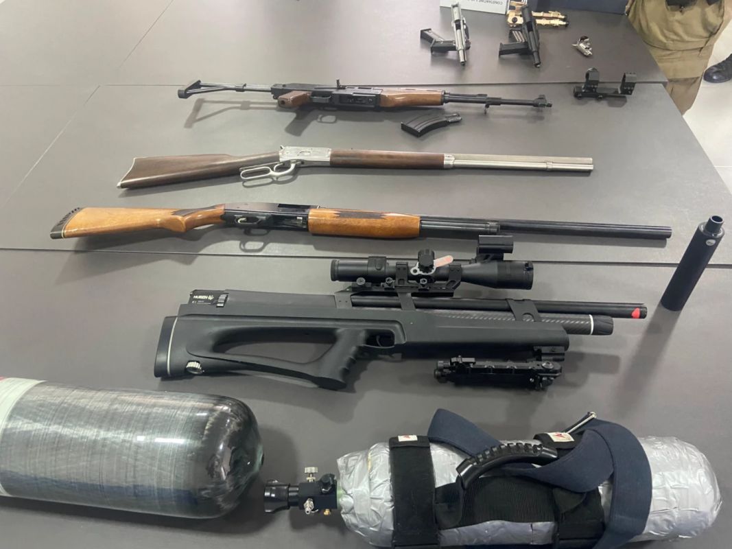 PM apreende arsenal e drogas em operação no Cidade Nobre, em Ipatinga