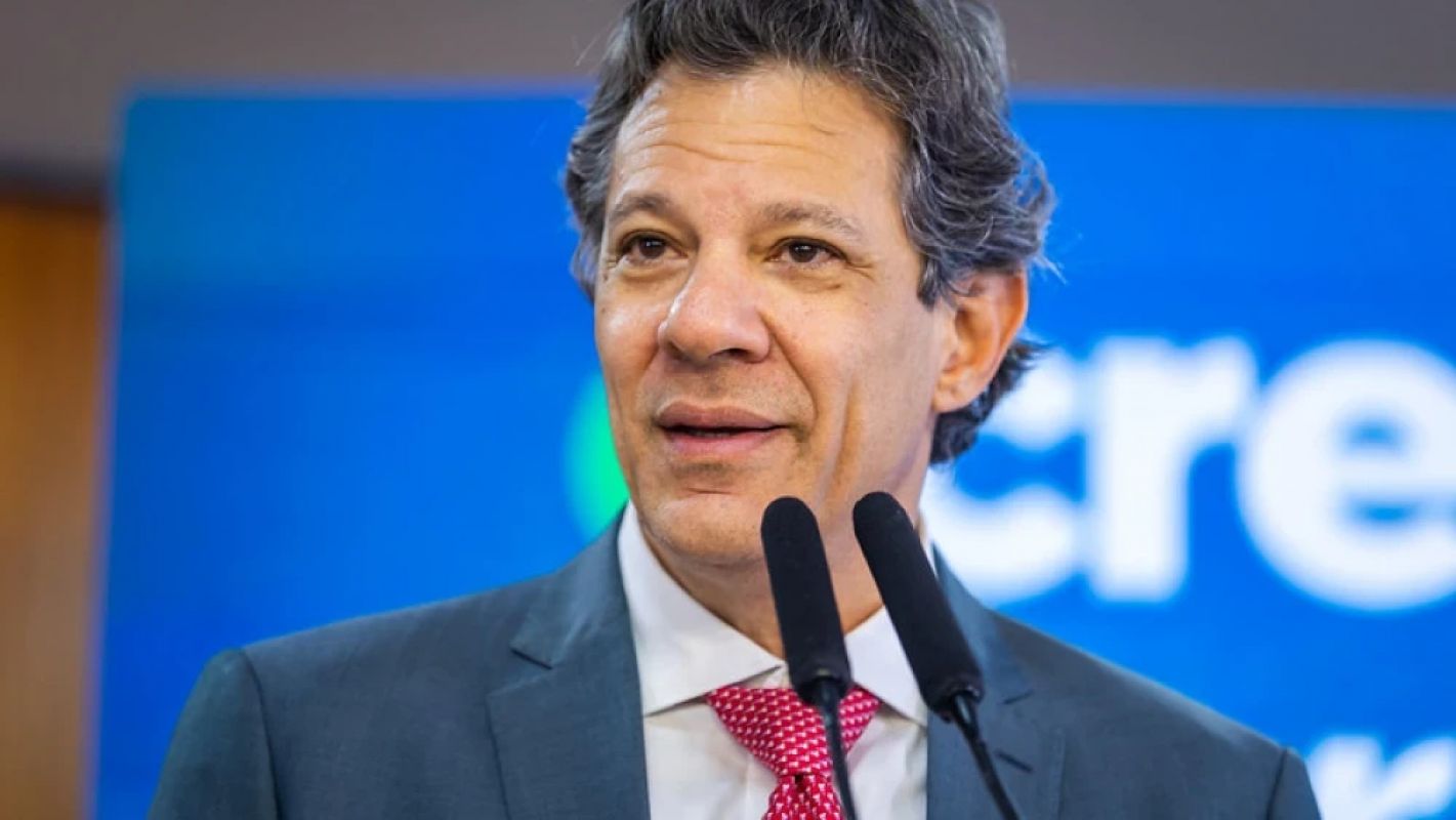 Haddad minimiza impacto de tarifaço de Trump, mas alerta para setores em crise