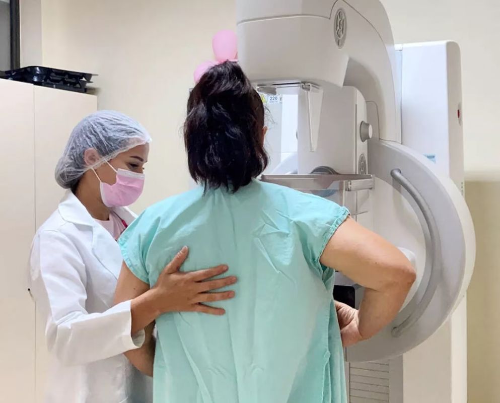 SUS amplia mamografia para mulheres de 40 a 74 anos em meio a desafios de acesso