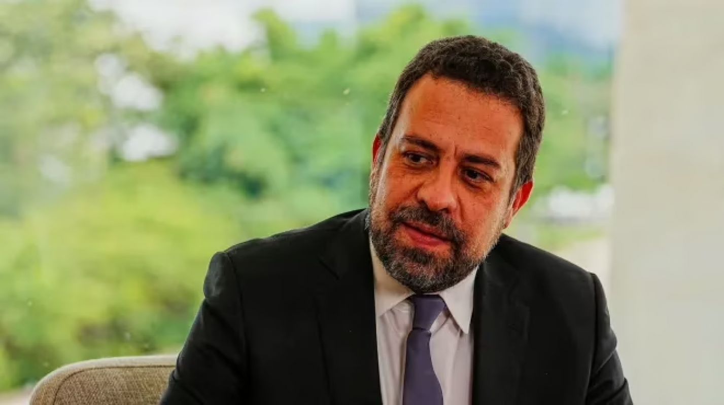 Boulos se reúne com caminhoneiros no Planalto após categoria desistir de greve