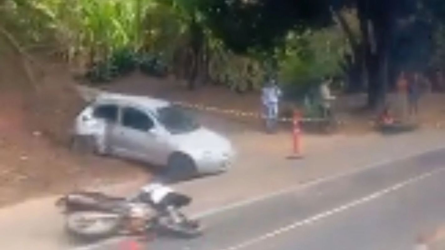  Batida entre carro e moto mata servidora pública na BR-116 em Inhapim