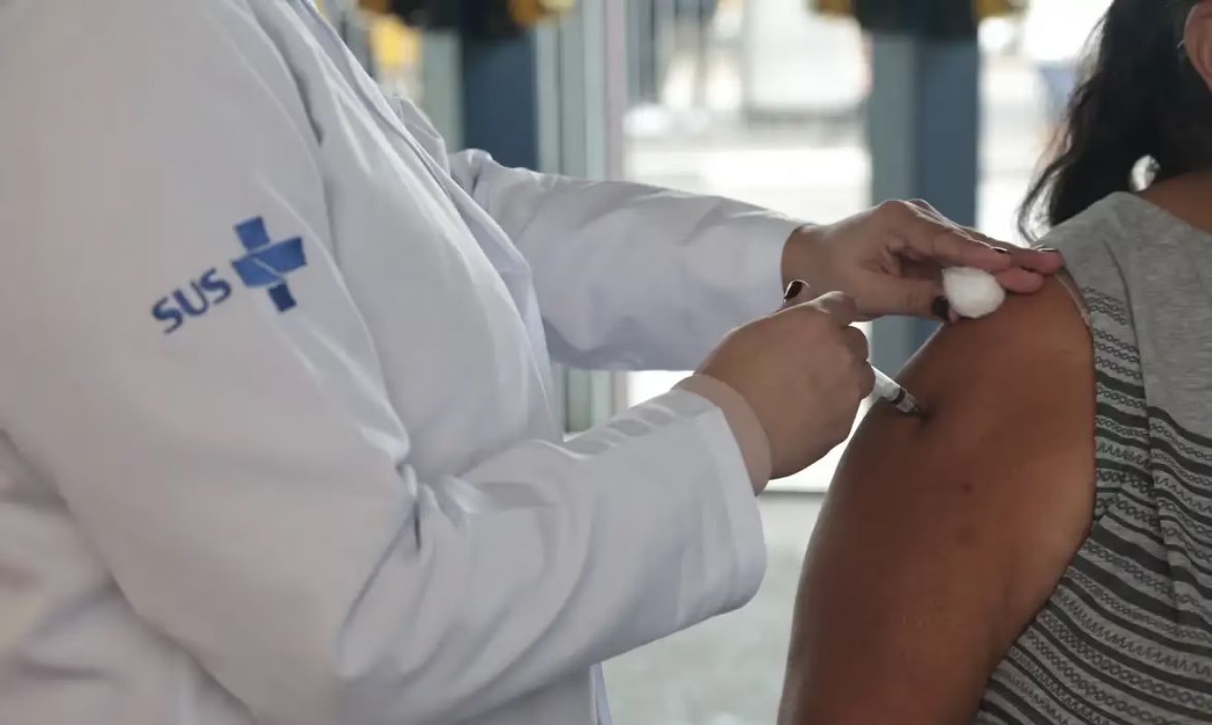 Vacina contra bronquiolite chega ao SUS em dezembro; veja quem poderá se imunizar