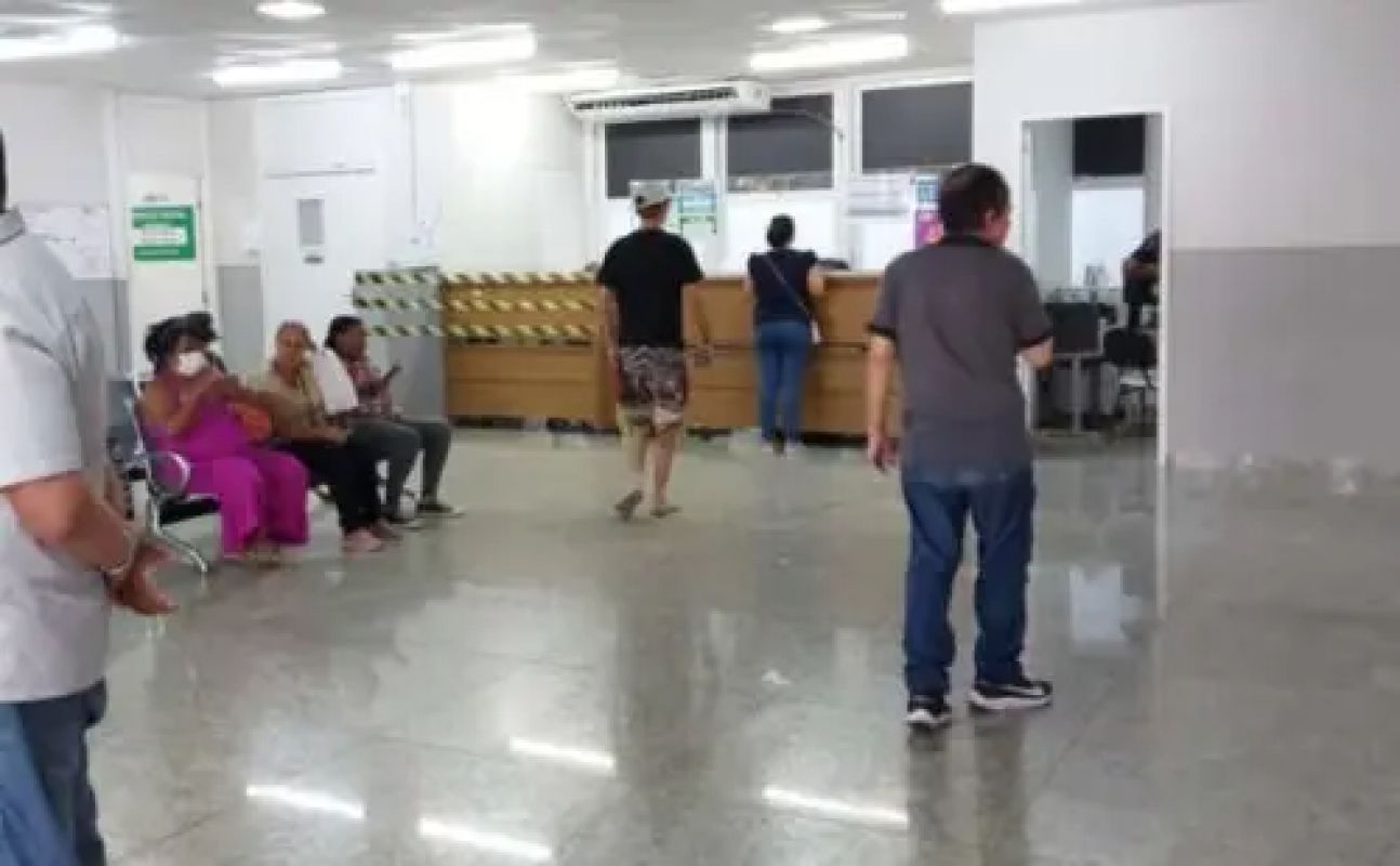  Homem quebra vidraças da UPA, agride idoso e é preso em Ipatinga