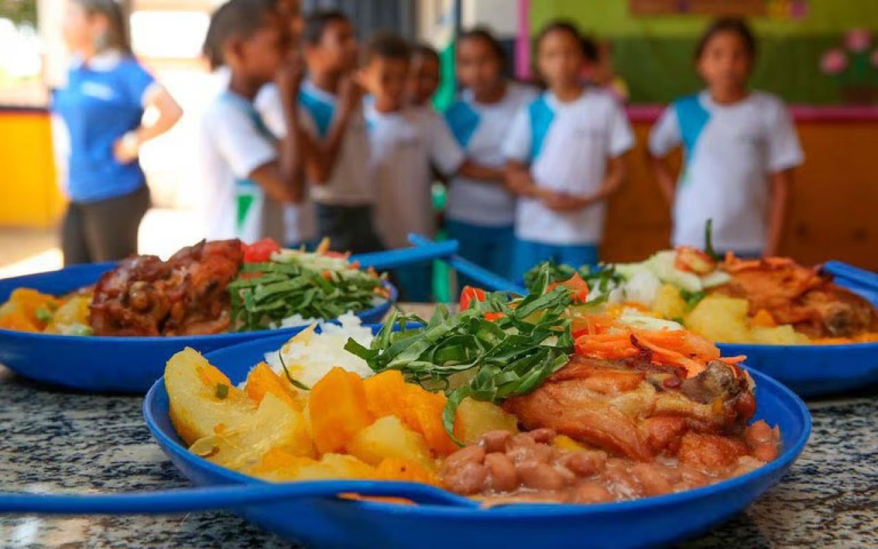 ALMG avança em proposta para garantir merenda escolar em fins de semana e feriados