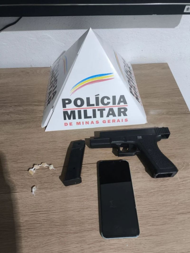 Celular retido por dívida leva a prisão por tráfico de drogas e ameaça em Belo Oriente