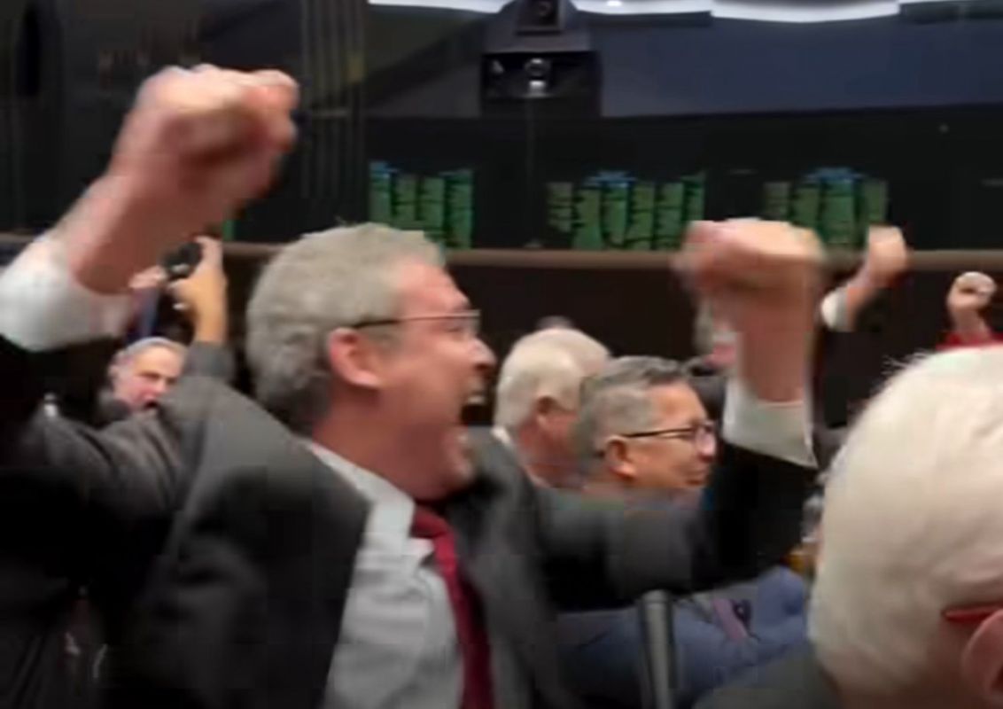Governo Lula comemora a não cassação de deputado Glauber Braga do Psol