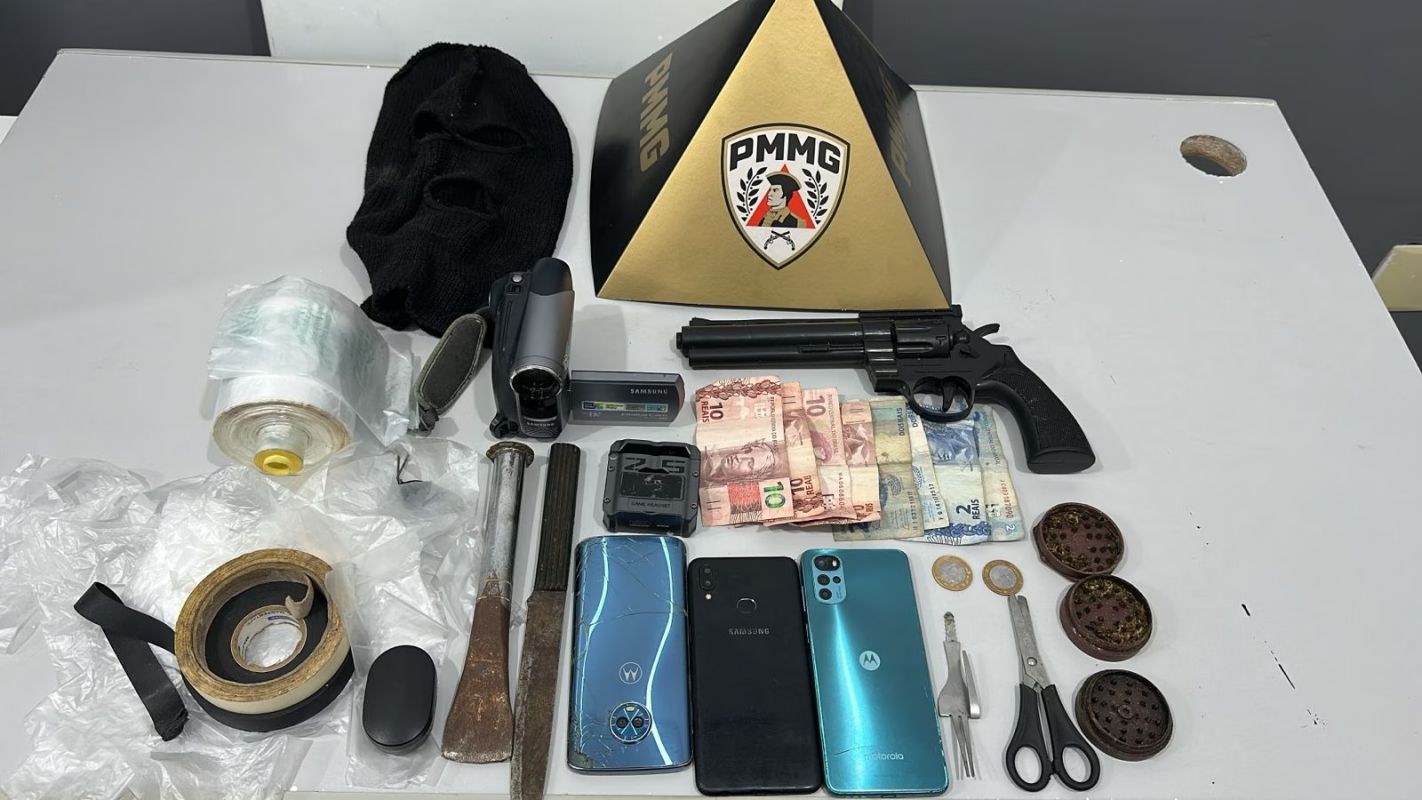  Operação da PM em Ipatinga prende cinco e apreende drogas, bicicletas e TVs