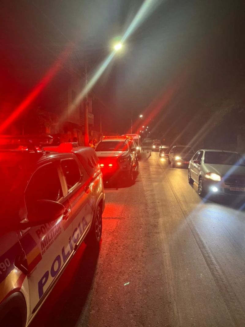 Vídeo: homem é morto a tiros em avenida movimentada de João Monlevade