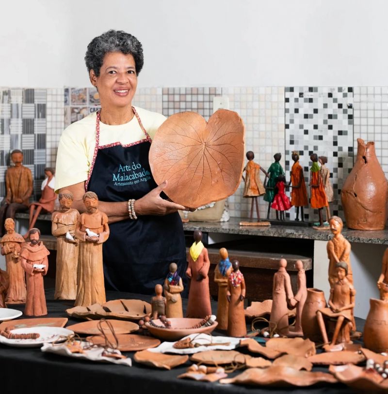 Cultura e memória ganham voz em livro de artesã de Coronel Fabriciano