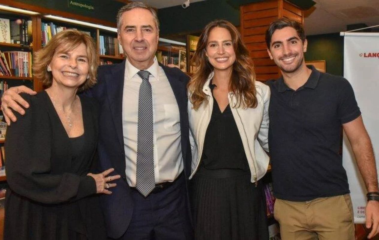 Filho de Barroso, diretor de banco no EUA, desiste de voltar após sanções de Trump