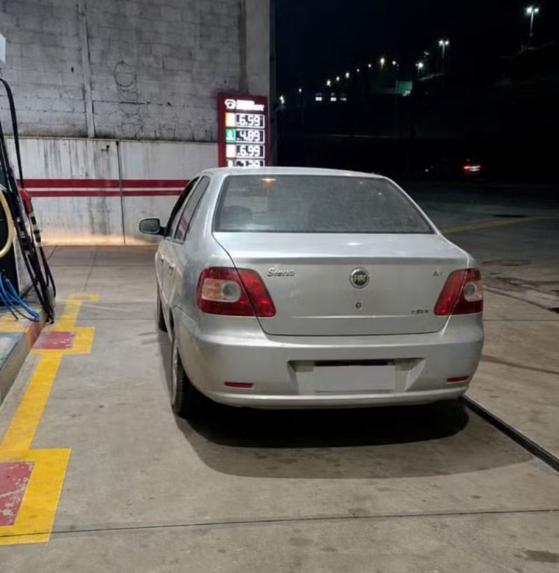 Motorista embriagado é preso em Caratinga dirigindo carro furtado em Ipanema