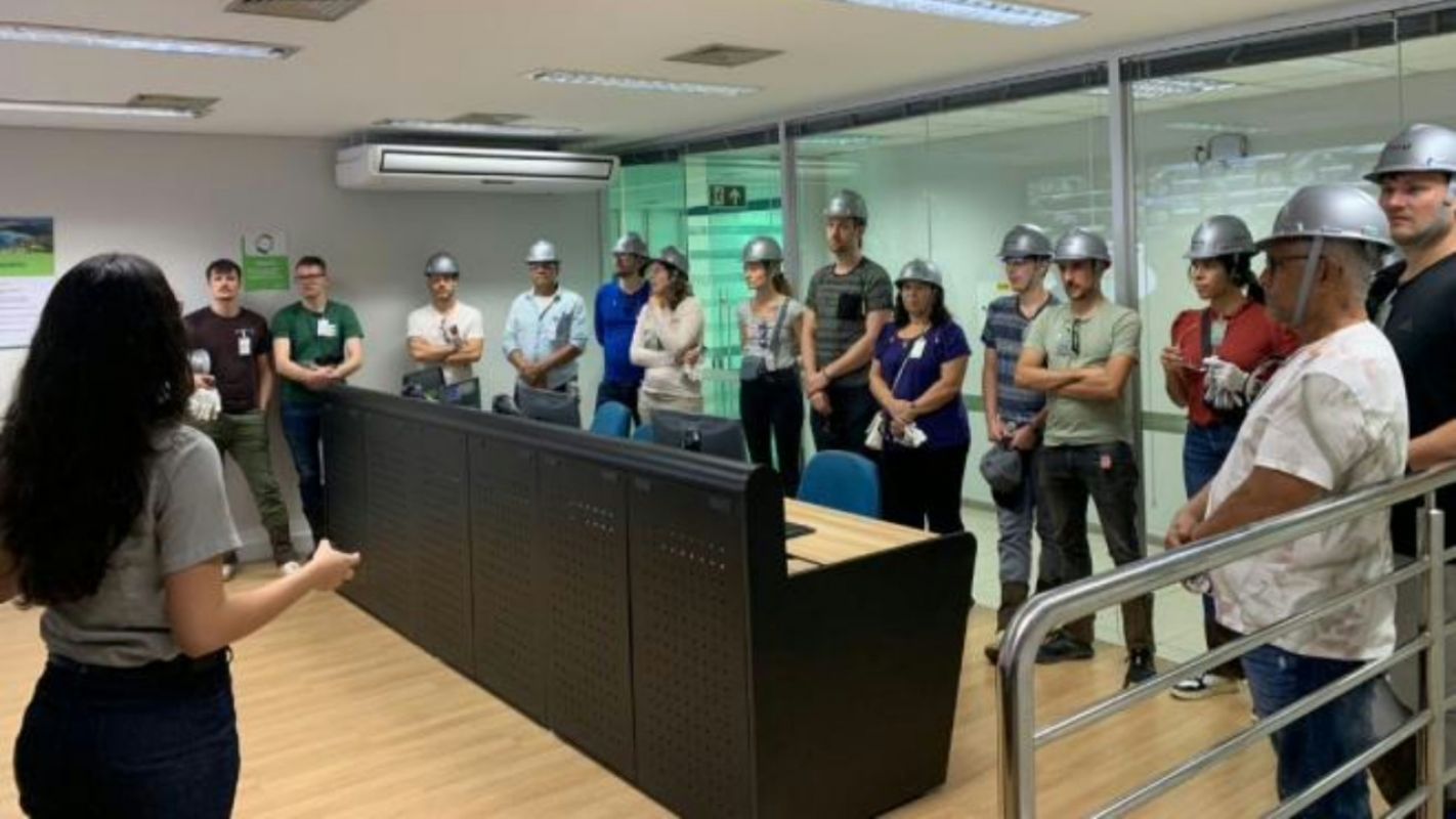 Usiminas oferece visitas gratuitas à usina de Ipatinga durante as férias escolares