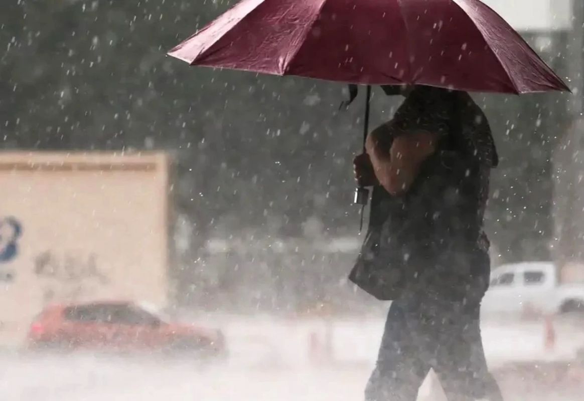 Mais de 240 cidades mineiras estão sob risco de temporal com granizo neste fim de semana