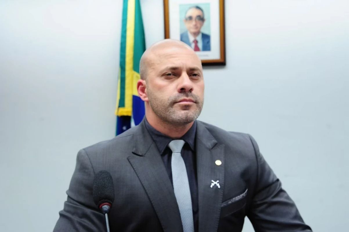 STF autoriza cirurgia no joelho de Daniel Silveira