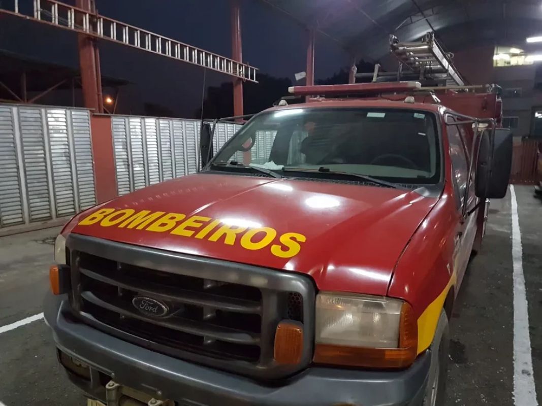 Homem morre eletrocutado em telhado de residência em Santana do Paraíso