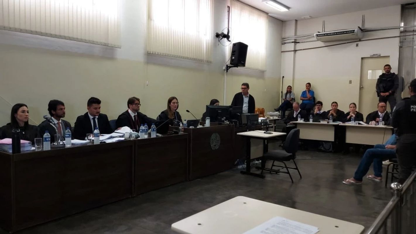 Caso Caio Domingues: perita afirma que vítima foi baleada fora do carro em Timóteo