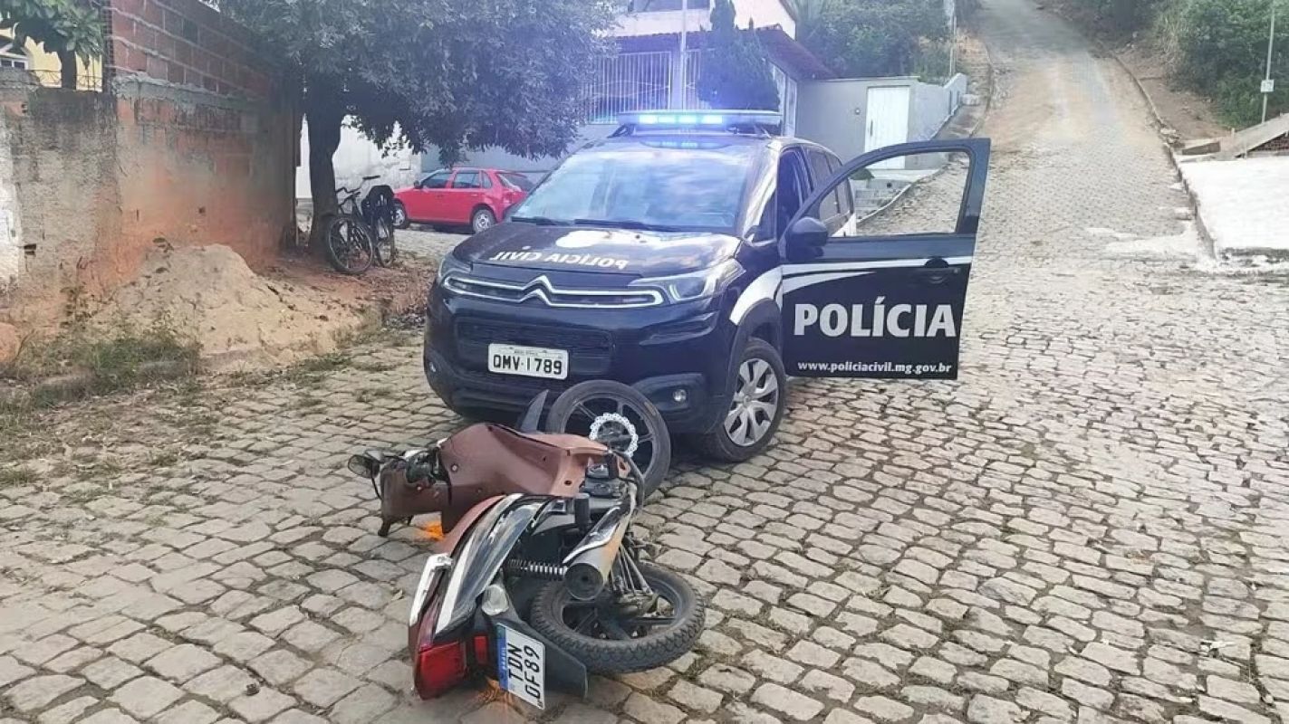  Homem embriagado agride companheira e atinge viatura em Mantena
