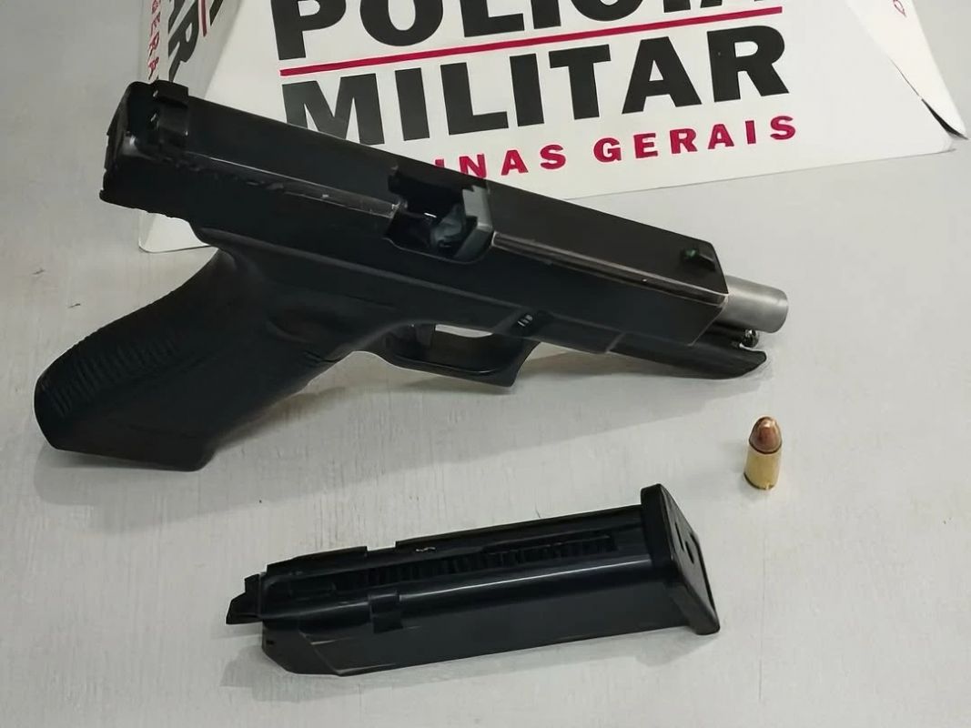 Dupla é presa com arma falsa após ameaçar morador em Ipatinga