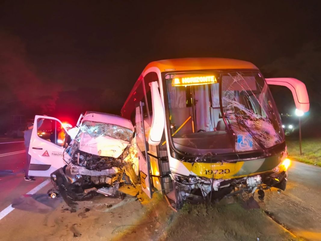 Vítimas de colisão entre van e ônibus na BR-381 serão sepultadas nesta quarta em Timóteo
