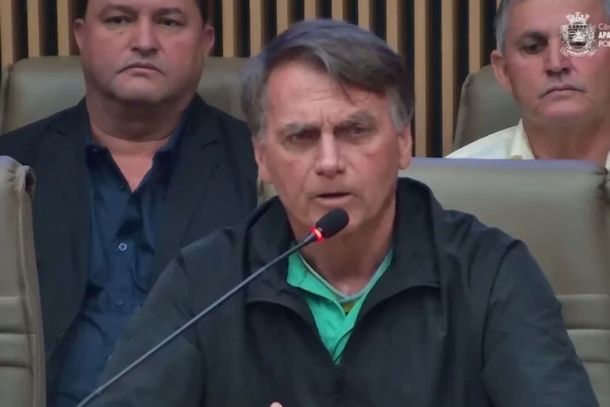 Bolsonaro quer 50% do Congresso para 'mudar o destino do Brasil'