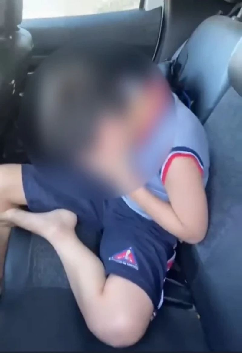 Menino autista é colocado em viatura da PM após crise em escola de Timóteo