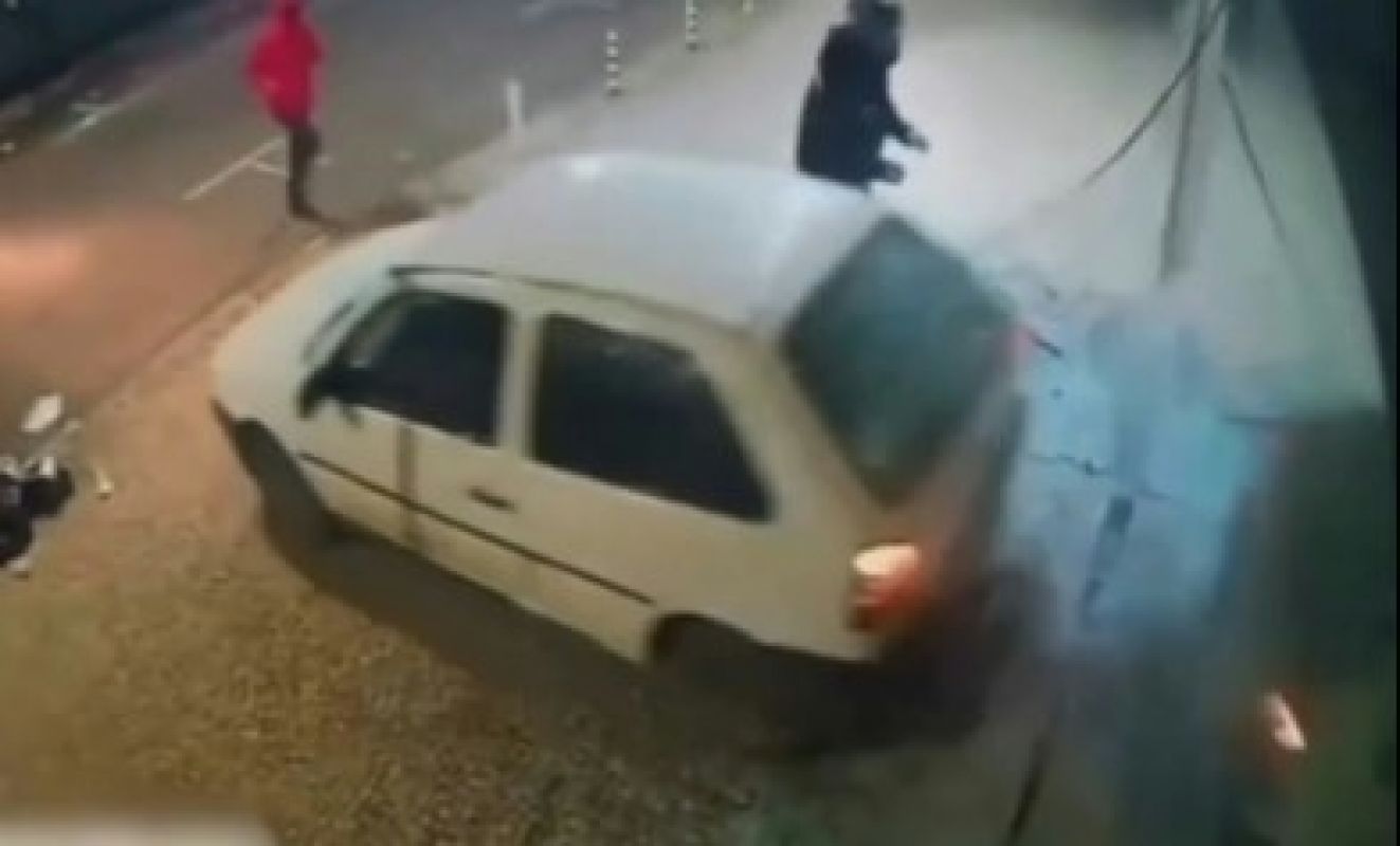 Carro é usado para arrombar loja no bairro Glória, em Vila Velha, Espírito Santo
