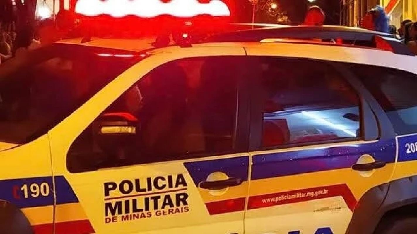 Pai é preso após ameaçar filho e agredir filha com pedaço de madeira em Coronel Fabriciano
