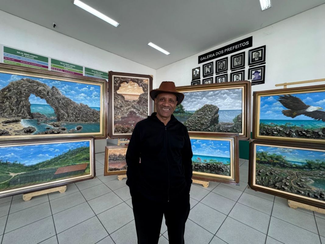 Exposição leva paisagens em alto-relevo à Prefeitura de Ipatinga