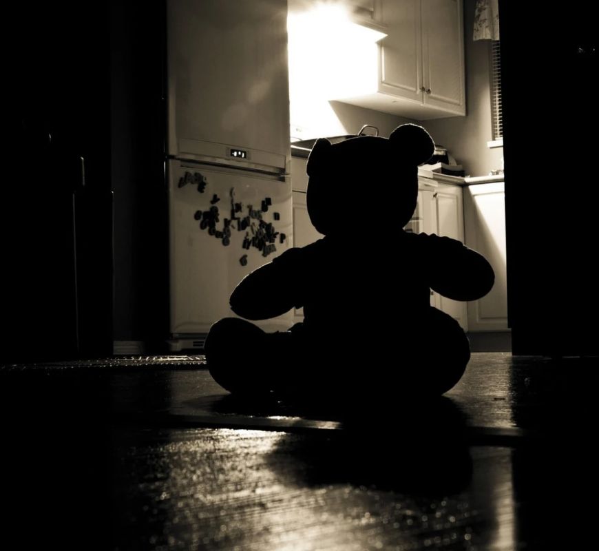 Polícia busca mãe que ameaçou filhos em vídeos nas redes