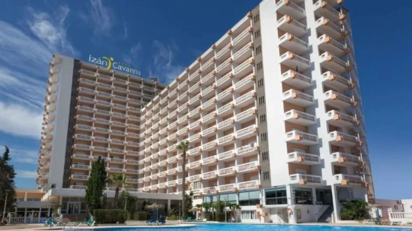 Surto de salmonella intoxica mais de 100 turistas em hotel na Espanha