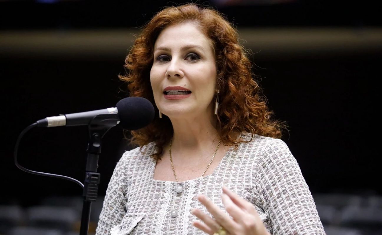 Justiça italiana mantém Carla Zambelli presa durante processo de extradição