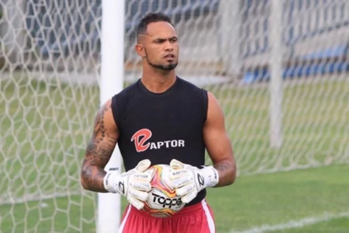 Goleiro Bruno assina com time amador em Búzios e reacende polêmicas