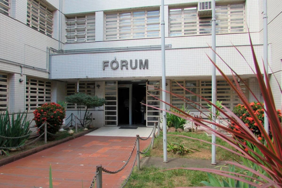 Mulher é condenada a 24 anos por matar ex-companheiro comem Governador Valadares