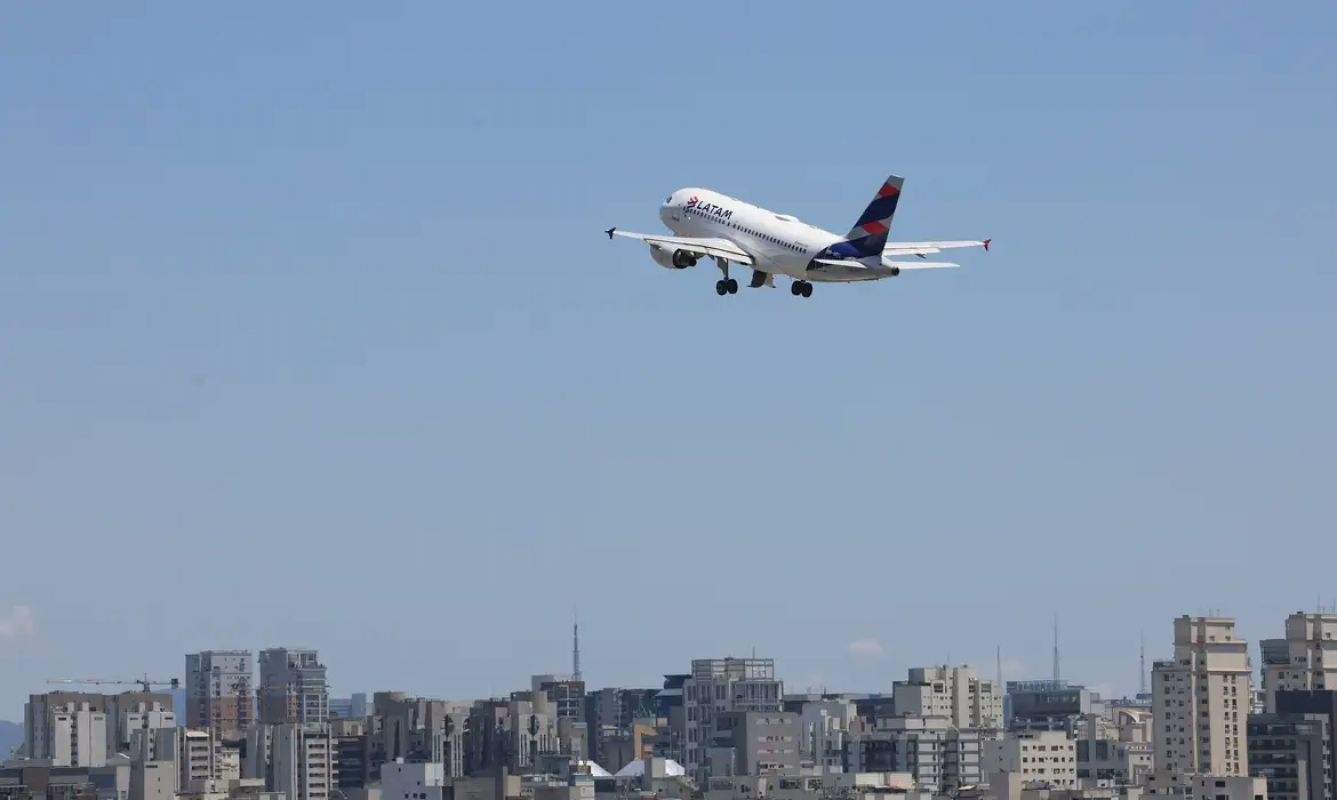 Petrobras reduz em 14,2% preço do querosene de aviação vendido às distribuidoras