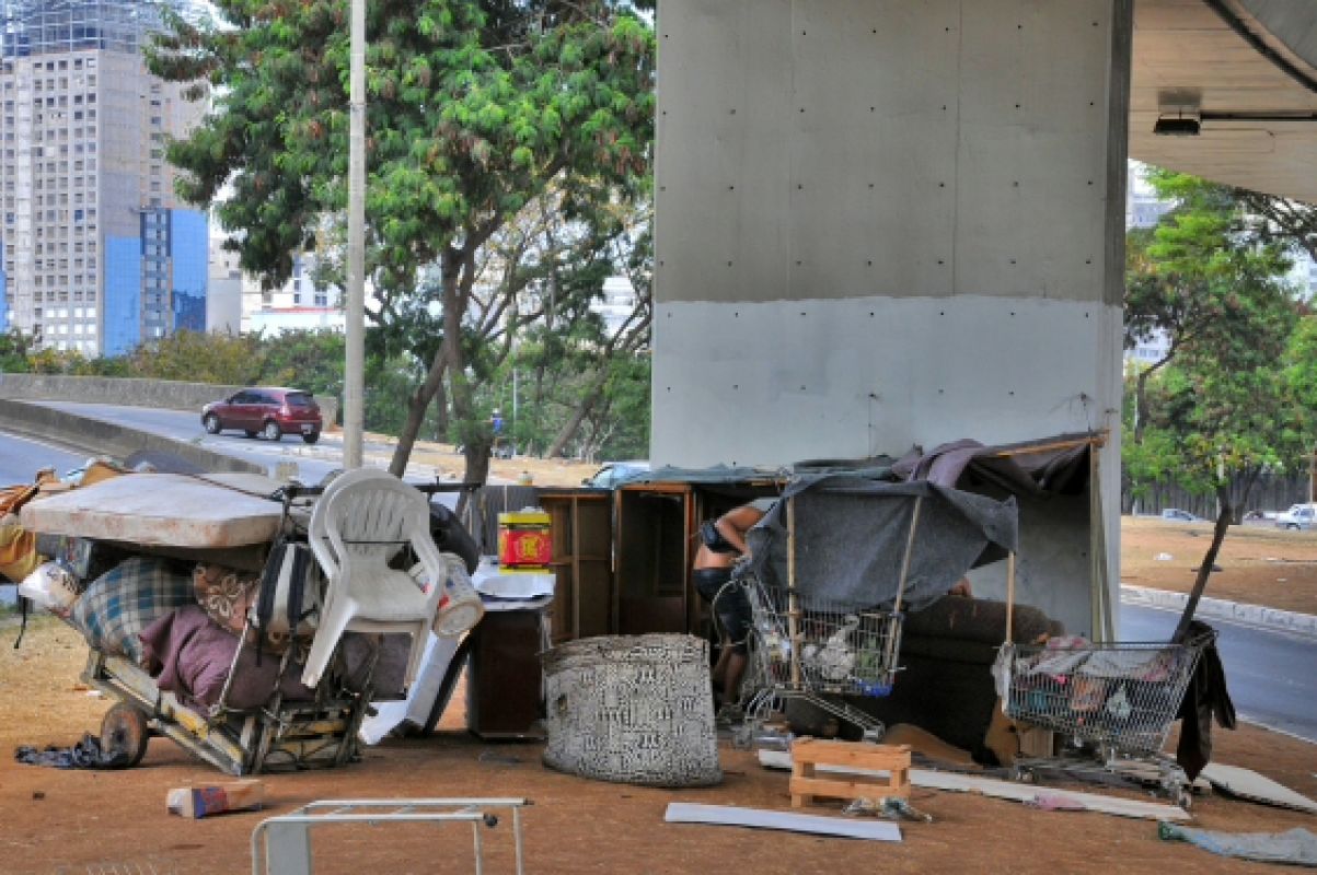 População em situação de rua em BH sobe 4,1% e chega a 16,1 mil, aponta levantamento da UFMG