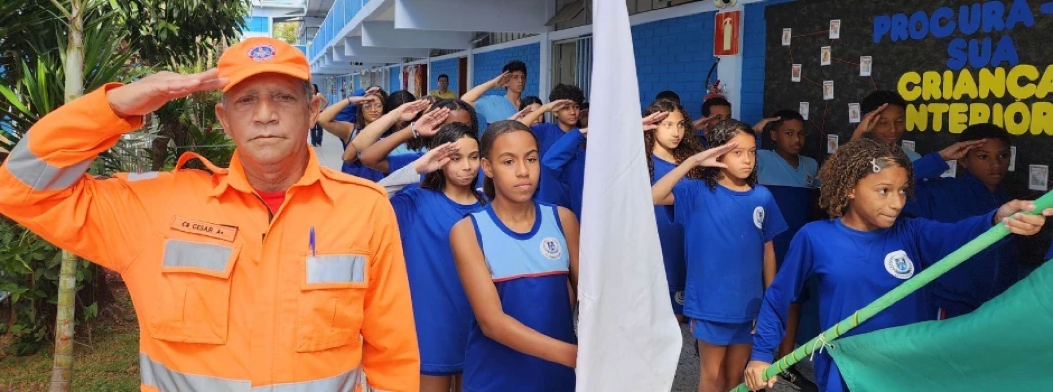 Minas consulta 728 escolas sobre expansão do modelo cívico-militar