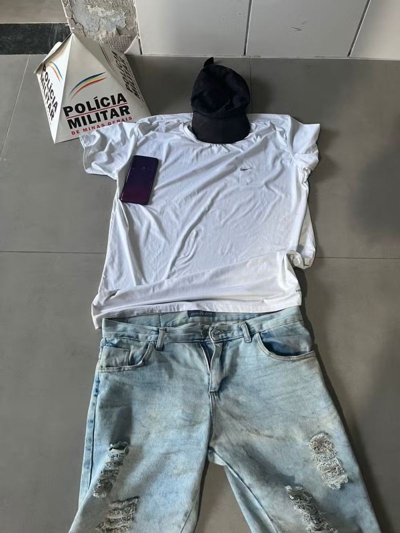 Homem em Santana do Paraíso usando roupas roubadas de loja em Ipatinga