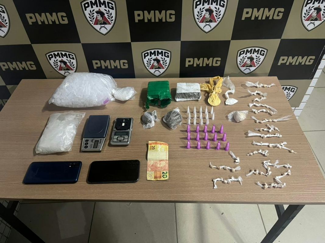 Dois homens são presos por suspeita de tráfico de drogas no bairro Dr. Eduardo, em Caratinga