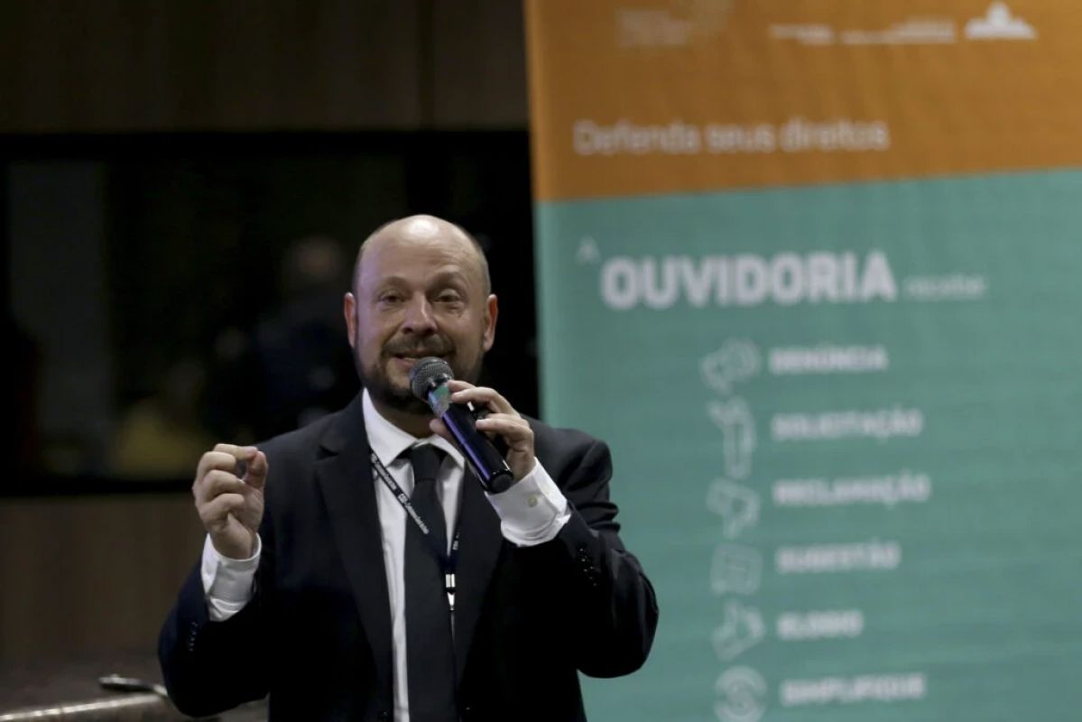  INSS avalia usar Tesouro para ressarcir vítimas de fraude bilionária