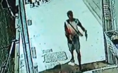 Vídeo: Criança tem pescoço cortado por homem em ataque repentino em MG