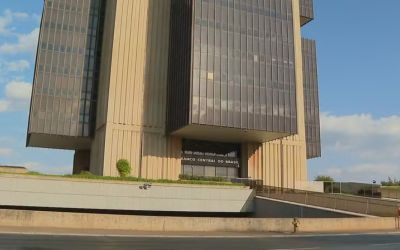 Expectativas de inflação sobem após guerra no Oriente Médio; BC mantém cortes e reduz Selic a 14,5%