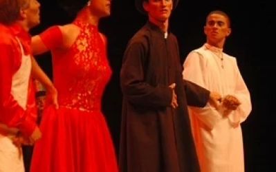 ‘O Auto da Compadecida’ chega a Ipatinga em versão de leitura teatralizada neste sábado e domingo