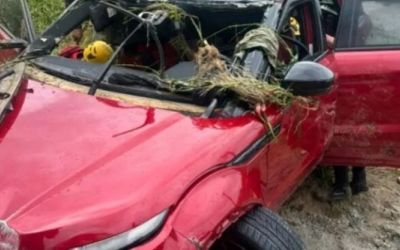 Casal de estrangeiros e bebê morrem após carro ser arrastado pela correnteza em Santa Catarina