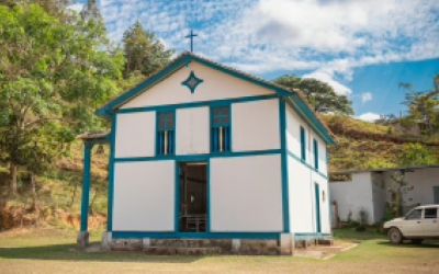 Capela do Ipaneminha vira capa-convite do Minas Travel Market e destaca Ipatinga no turismo cultural